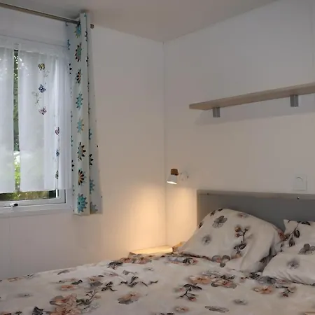 Chalet Mobile 6p Xl Climatisation Tv Wifi Parcelle Xxl Au Calme Ivry-la-Bataille